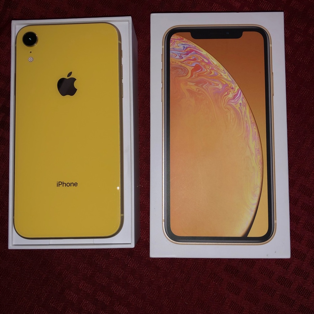 iPhone XR (yellow)